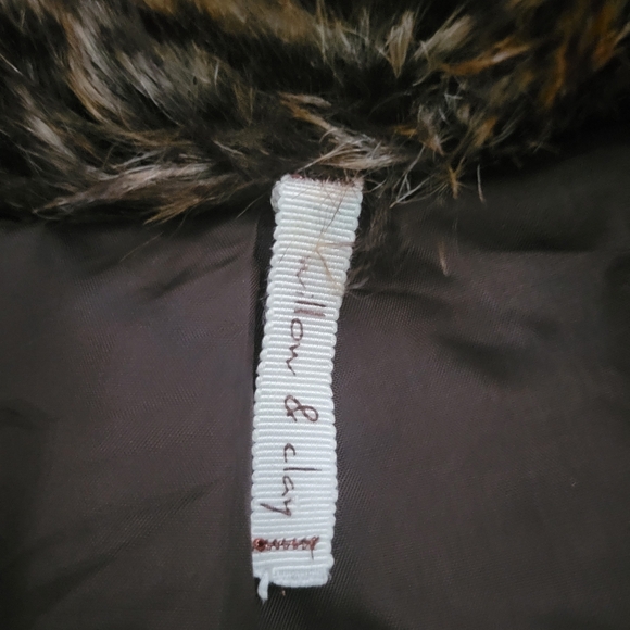 Willow & Clay Faux Fur jacket size medium - Picture 9 of 16